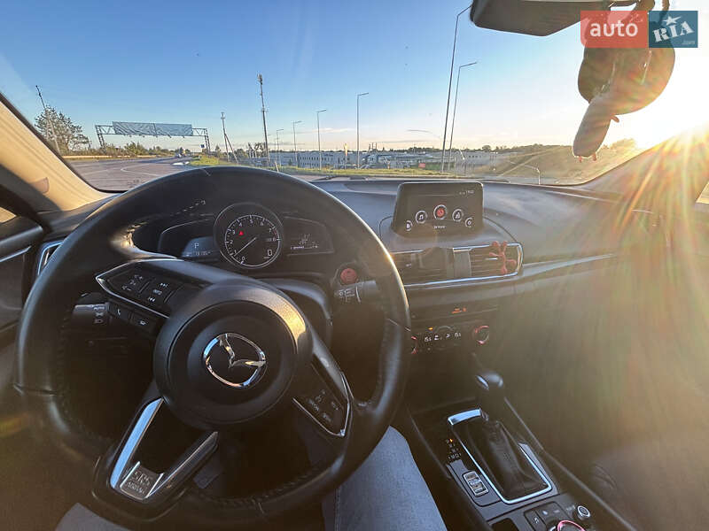 Седан Mazda 3 2018 в Львове