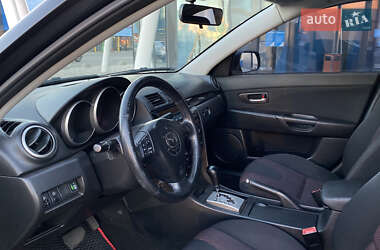 Седан Mazda 3 2004 в 
