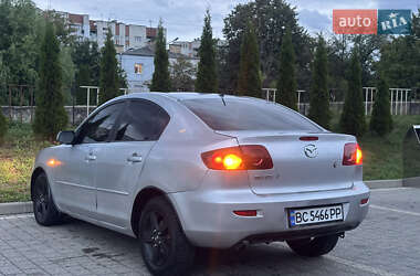 Седан Mazda 3 2004 в 