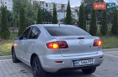 Седан Mazda 3 2004 в 