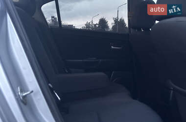 Седан Mazda 3 2004 в 
