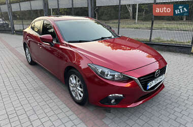 Седан Mazda 3 2015 в 