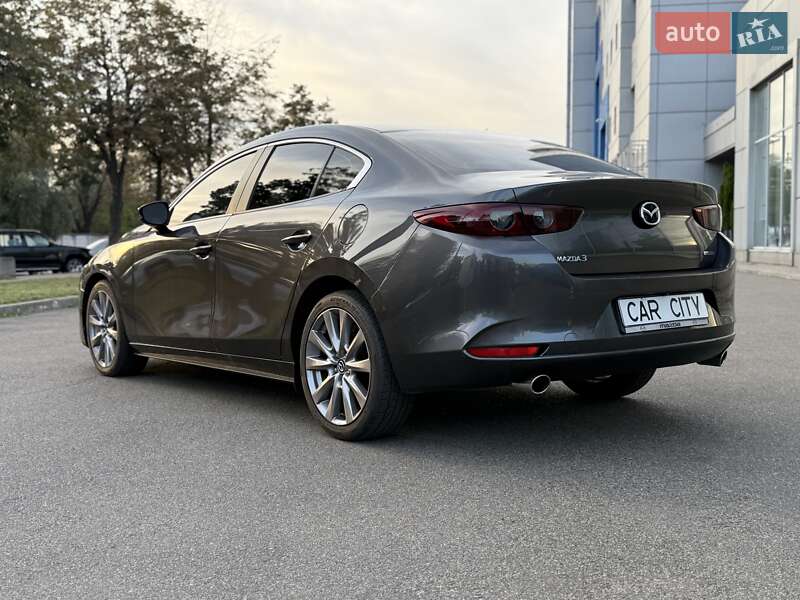 Седан Mazda 3 2021 в Киеве