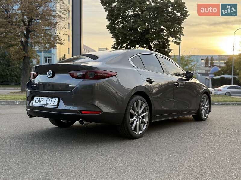 Седан Mazda 3 2021 в Киеве