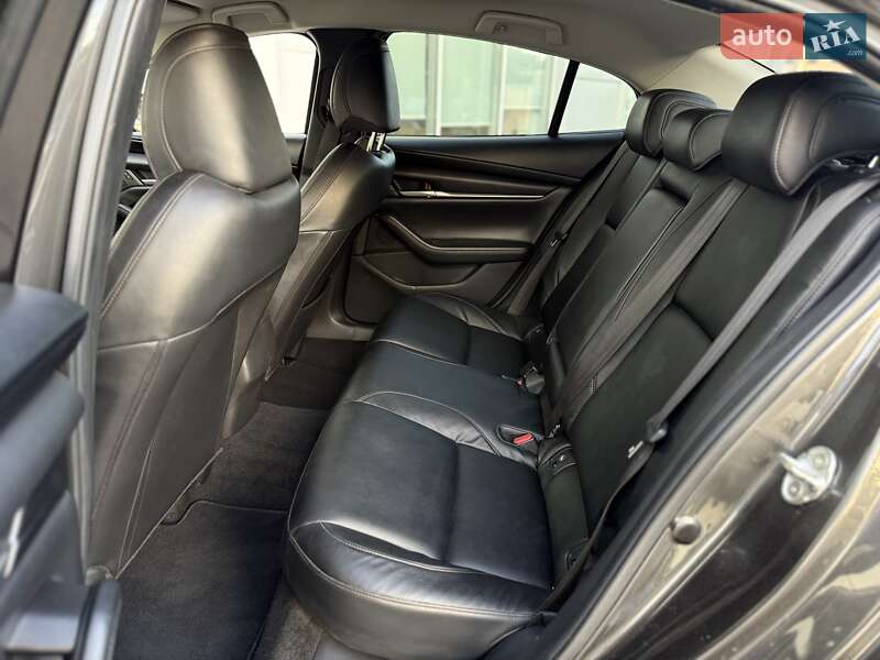 Седан Mazda 3 2021 в Киеве