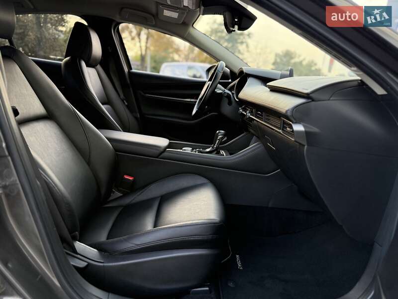 Седан Mazda 3 2021 в Киеве