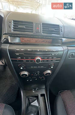 Седан Mazda 3 2005 в 