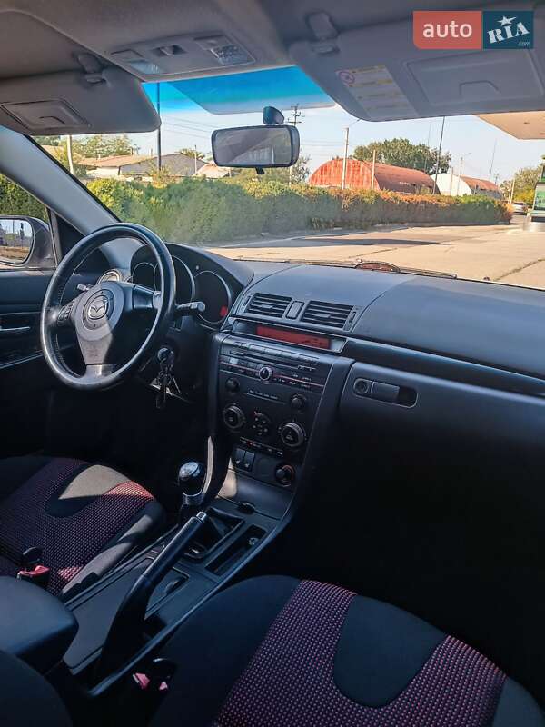 Хэтчбек Mazda 3 2003 в Одессе