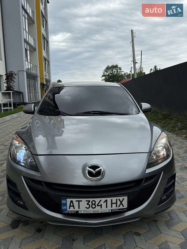 Хэтчбек Mazda 3 2010 в Надворной