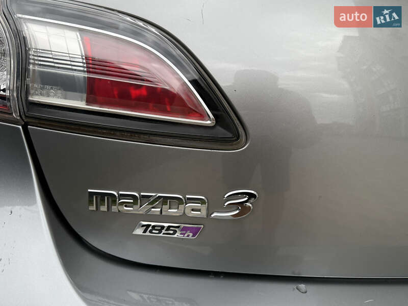 Хэтчбек Mazda 3 2010 в Надворной