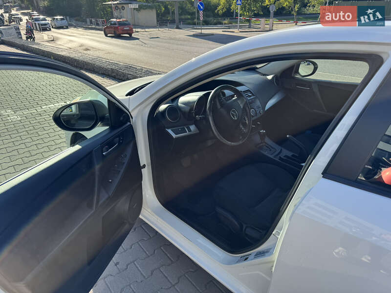 Седан Mazda 3 2012 в Чернівцях фото 17 Седан Mazda 3 2012 в Чернівцях