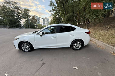 Седан Mazda 3 2014 в 