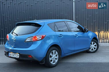 Хэтчбек Mazda 3 2010 в 