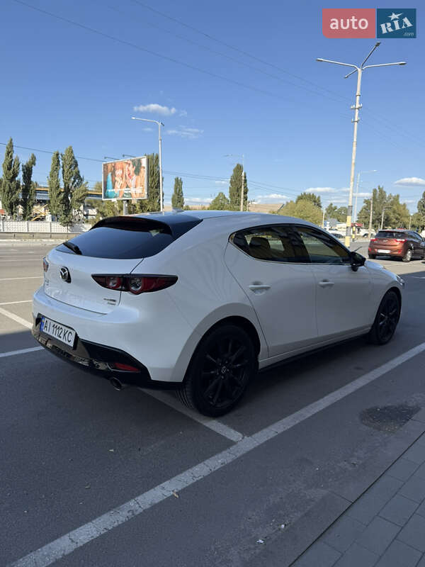 Хэтчбек Mazda 3 2021 в Киеве