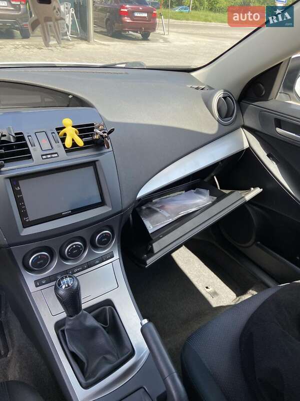 Хэтчбек Mazda 3 2010 в Львове
