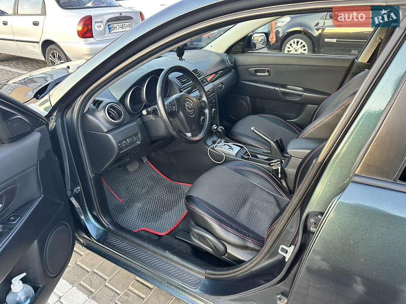 Седан Mazda 3 2004 в Одессе