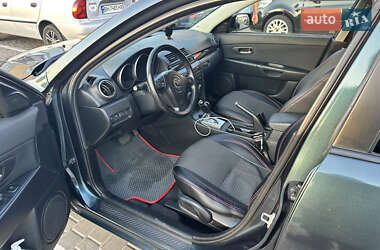 Седан Mazda 3 2004 в 