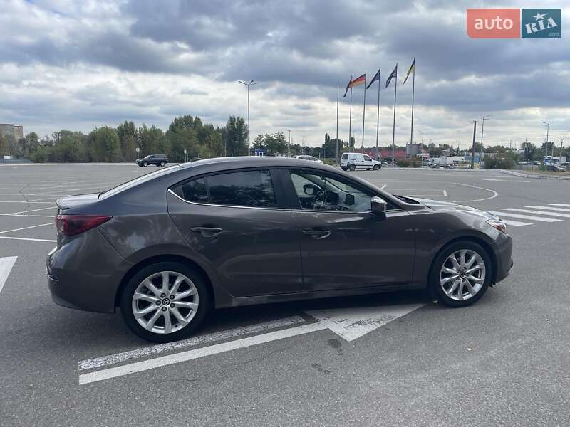 Седан Mazda 3 2014 в Киеве