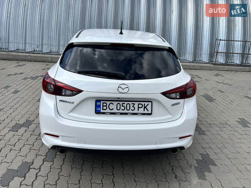 Хэтчбек Mazda 3 2017 в Львове