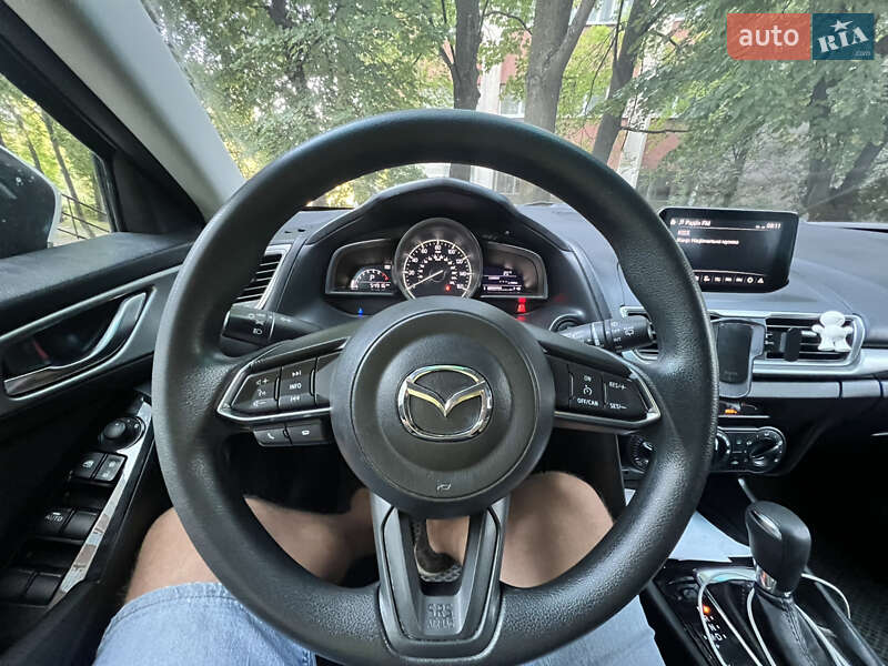 Хэтчбек Mazda 3 2017 в Львове