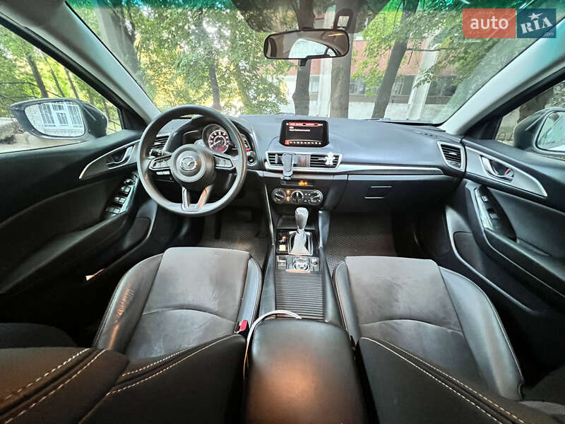 Хэтчбек Mazda 3 2017 в Львове