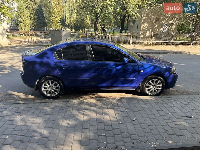 Седан Mazda 3 2009 в Ивано-Франковске