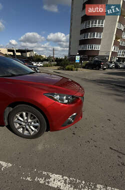 Хэтчбек Mazda 3 2015 в 