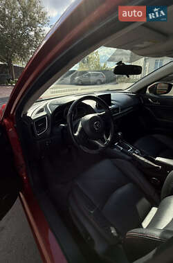 Хэтчбек Mazda 3 2015 в 