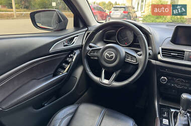 Седан Mazda 3 2018 в 