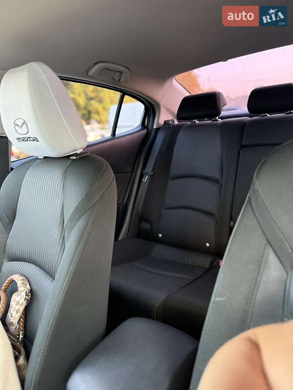 Седан Mazda 3 2014 в Виннице