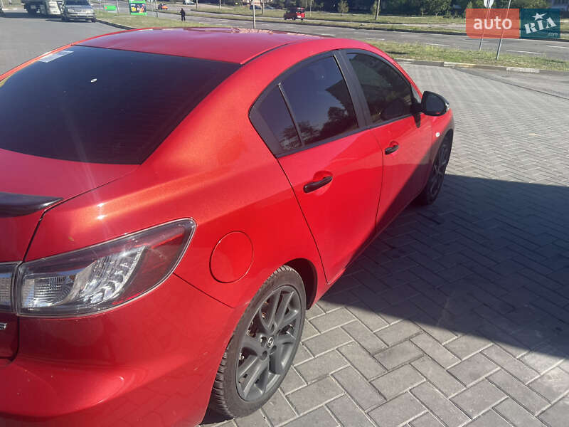 Седан Mazda 3 2011 в Запорожье