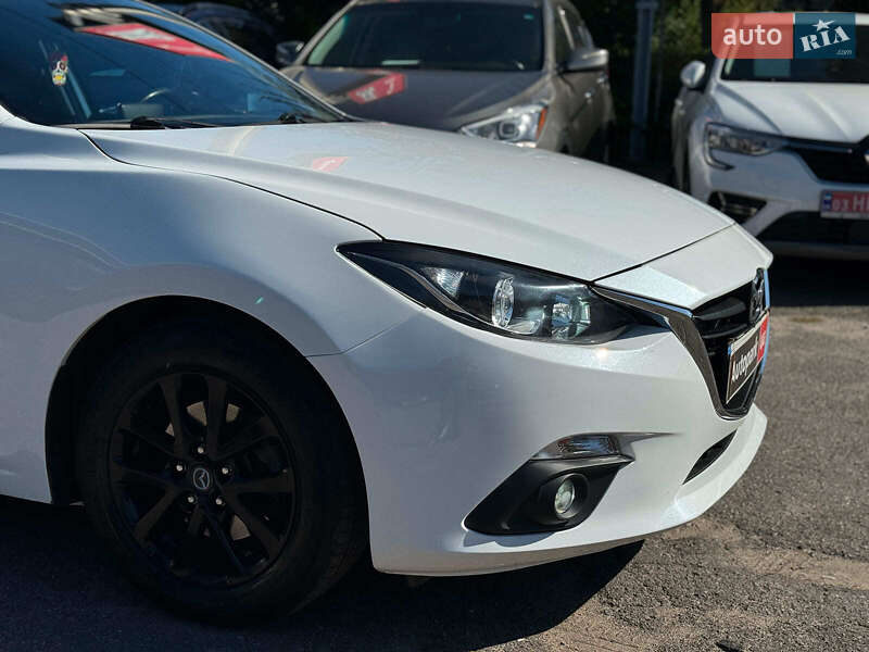 Седан Mazda 3 2014 в Виннице