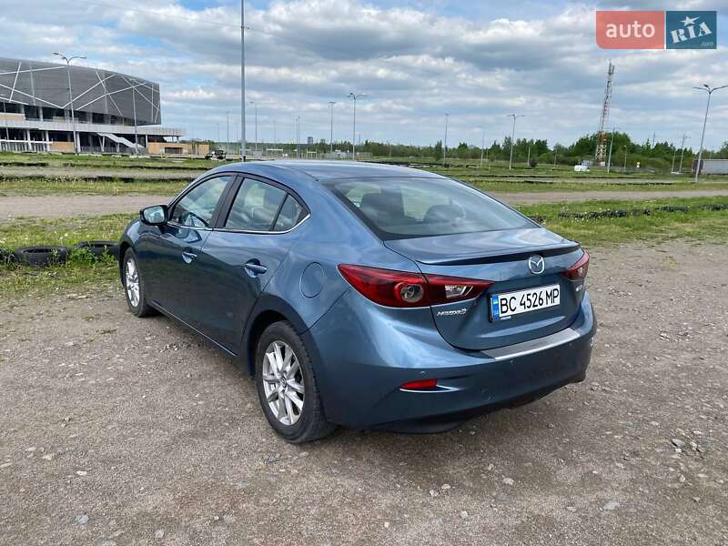 Седан Mazda 3 2014 в Львове