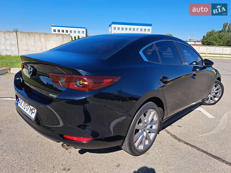 Седан Mazda 3 2019 в Киеве