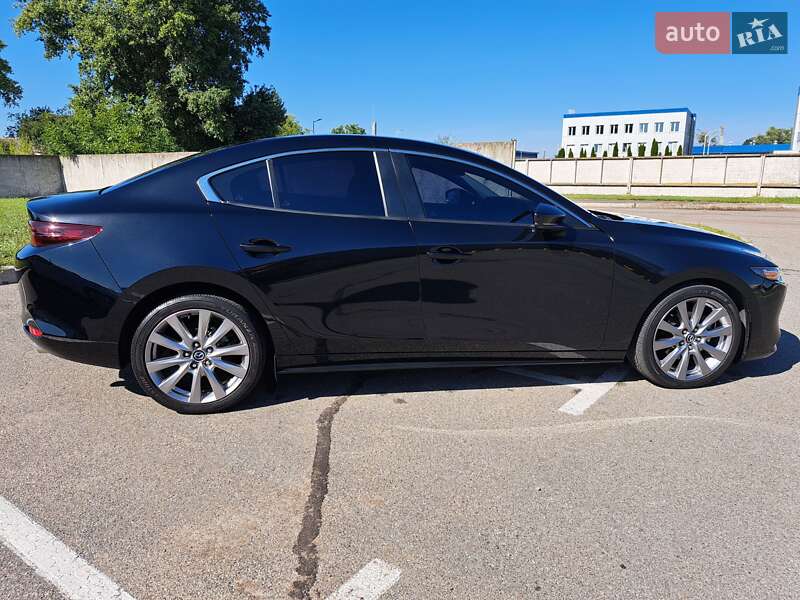 Седан Mazda 3 2019 в Киеве