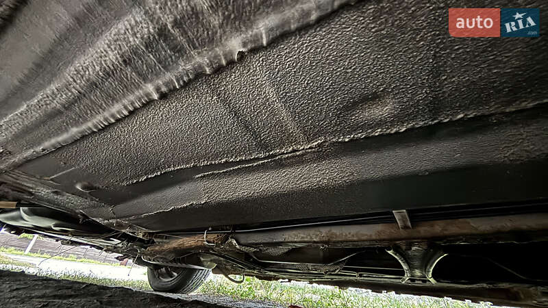 Седан Mazda 3 2004 в Старых Петровцах