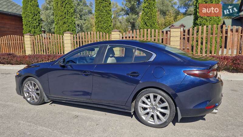 Седан Mazda 3 2019 в Днепре