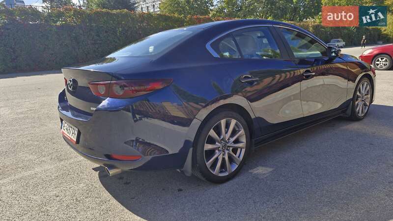 Седан Mazda 3 2019 в Днепре