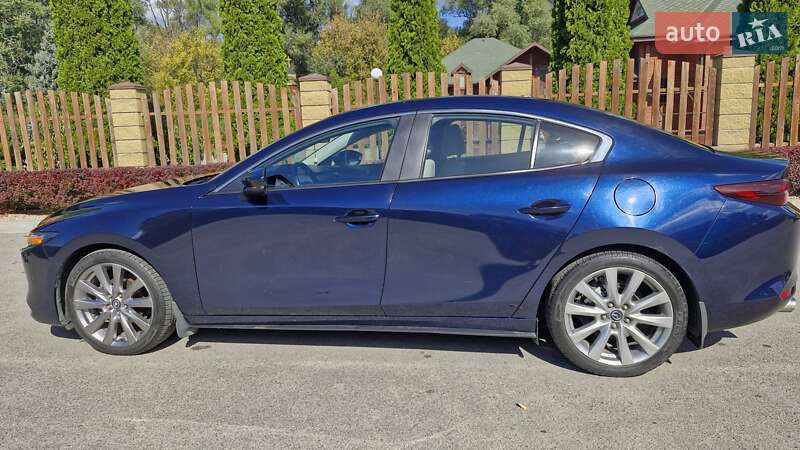 Седан Mazda 3 2019 в Днепре