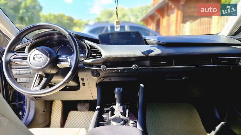 Седан Mazda 3 2019 в Днепре