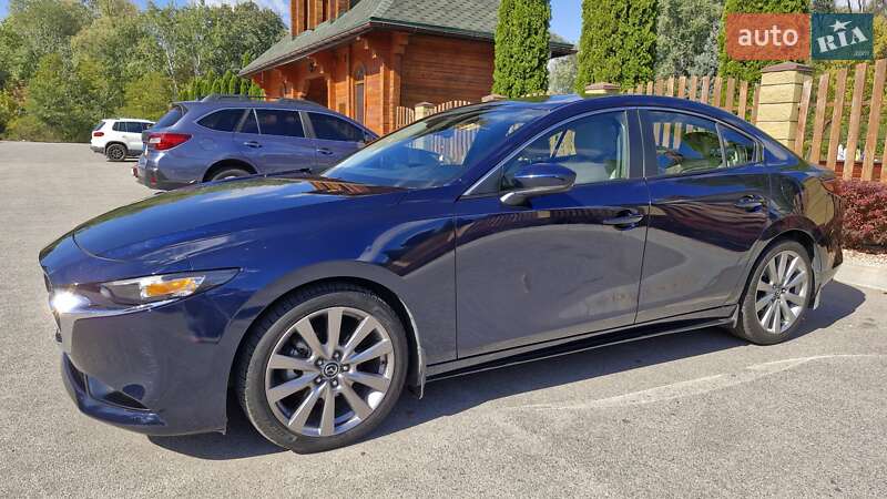 Седан Mazda 3 2019 в Днепре