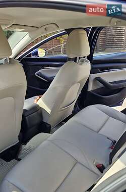 Седан Mazda 3 2019 в Дніпрі