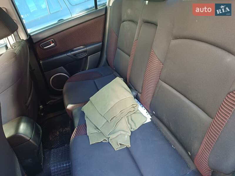 Седан Mazda 3 2006 в Луцке