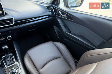 Хэтчбек Mazda 3 2014 в 