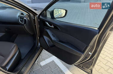 Хэтчбек Mazda 3 2014 в 