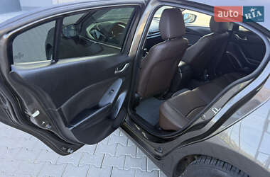 Хэтчбек Mazda 3 2014 в 