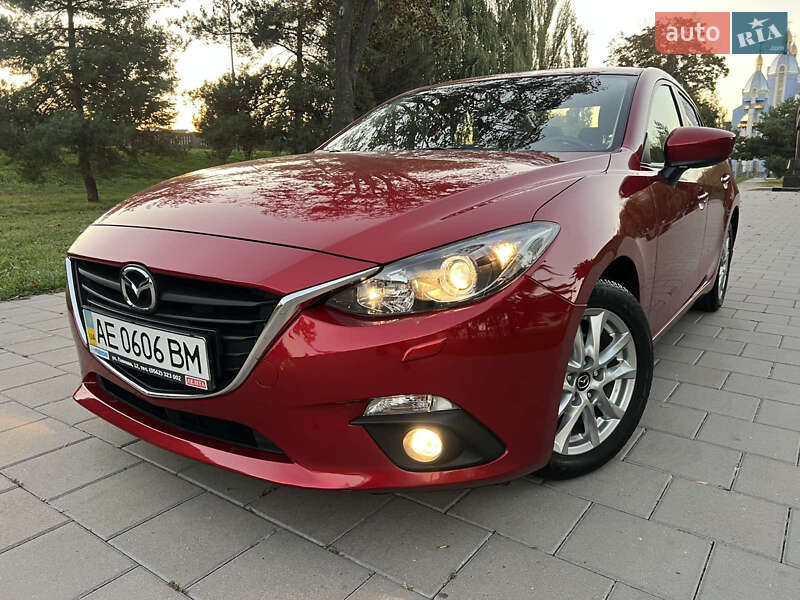 Седан Mazda 3 2016 в 