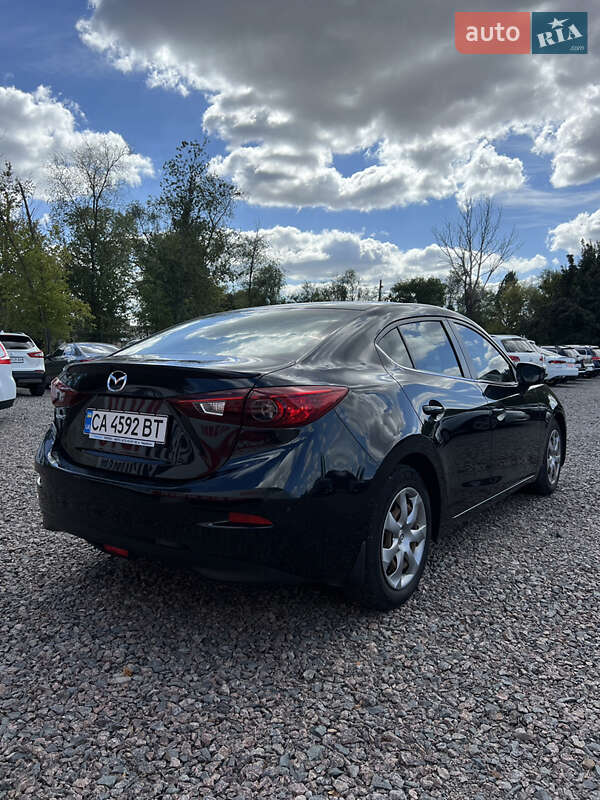 Седан Mazda 3 2016 в Черкассах