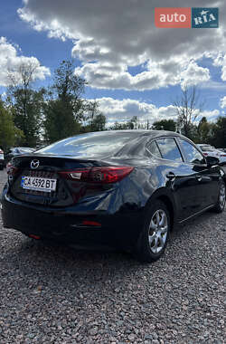 Седан Mazda 3 2016 в 