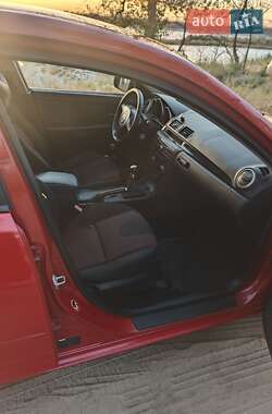 Седан Mazda 3 2005 в 